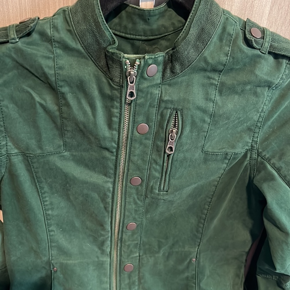 Green jacket - Picture 2 of 4